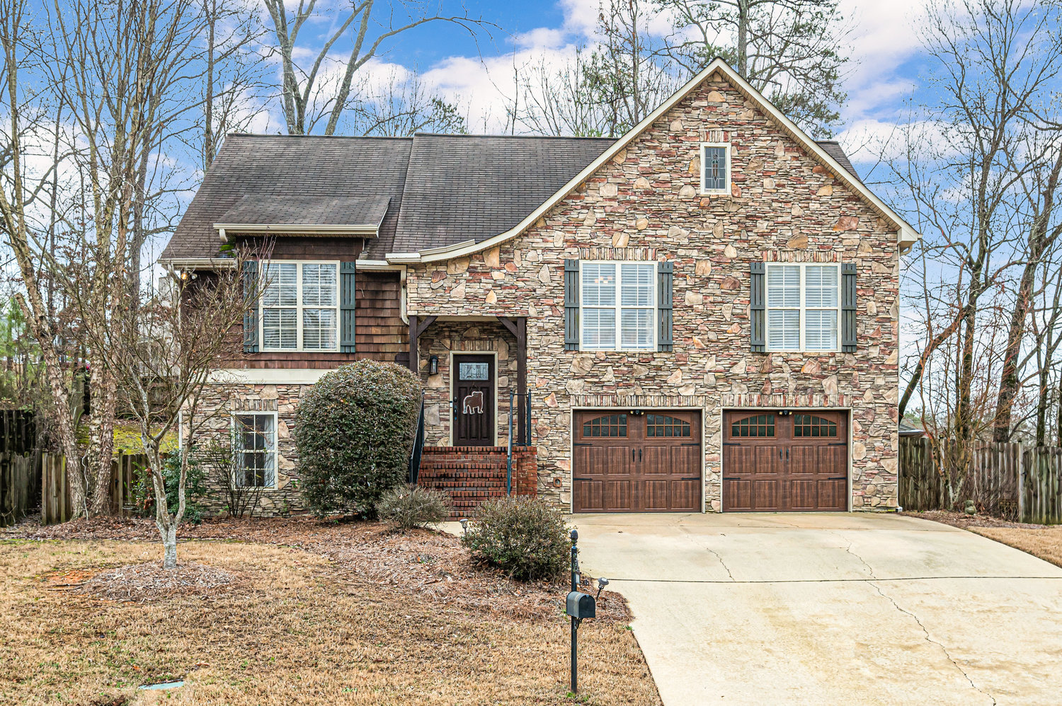 Virtual Tour of Birmingham Metro Real Estate Listing For Sale | 100 Independence Circle, Helena, AL 35080
