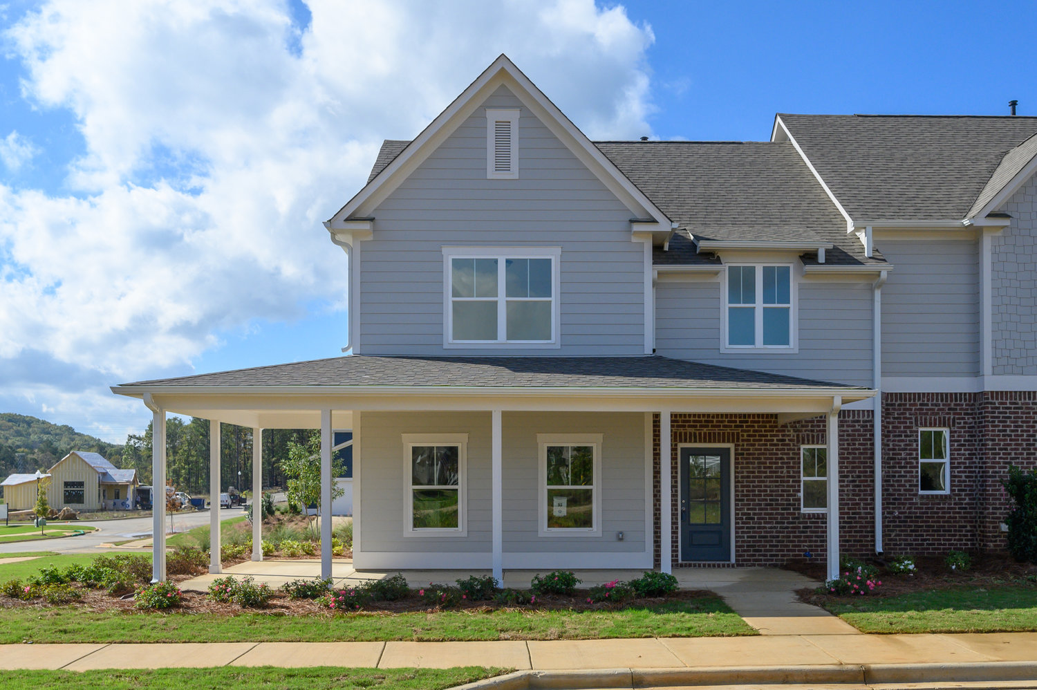 Virtual Tour of Birmingham Metro Real Estate Listing For Sale | 1000 Unali Townes Loop, Leeds, AL 35094