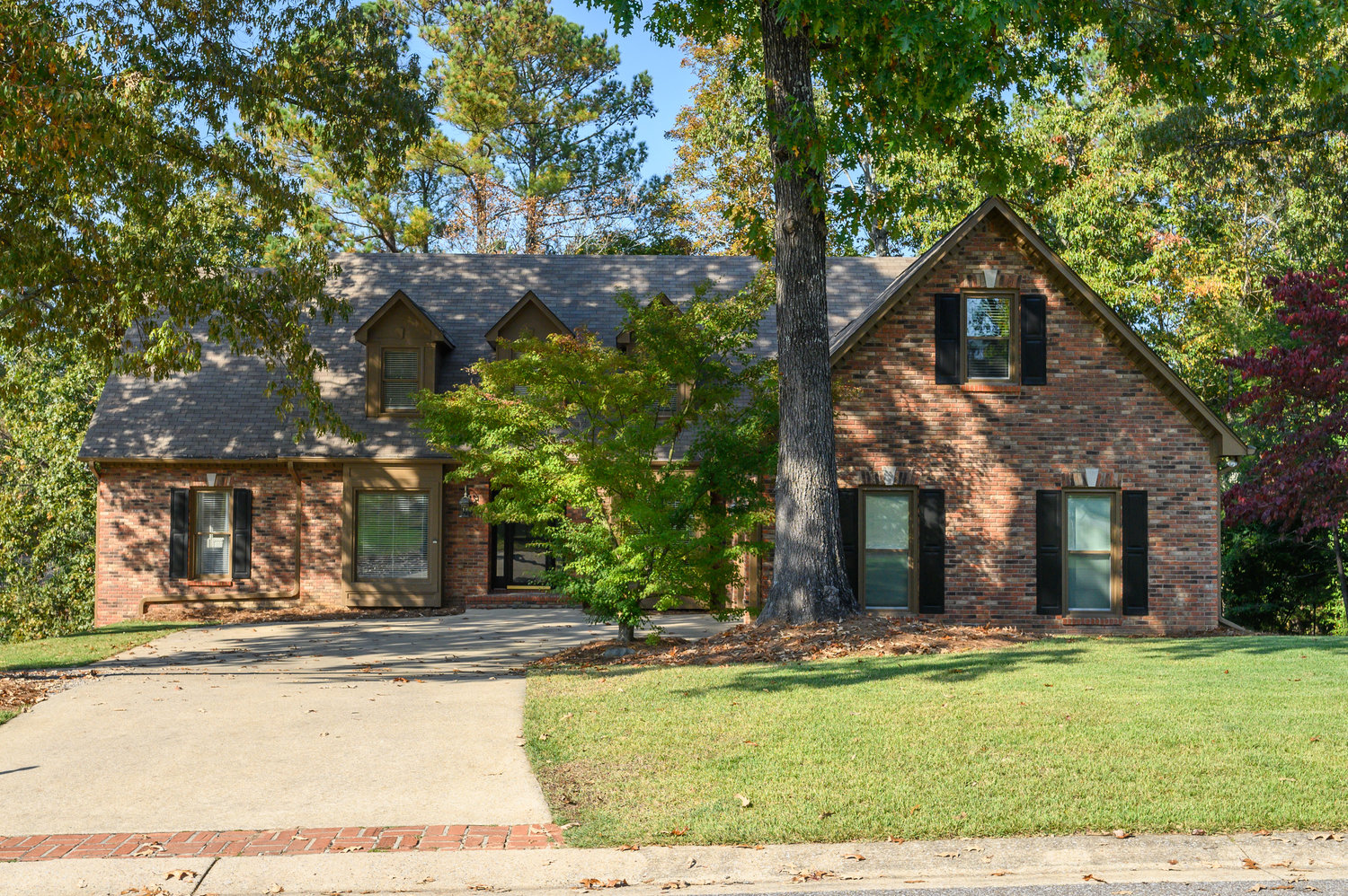 Virtual Tour of Birmingham Metro Real Estate Listing For Sale | 4212 Ashington Drive, Birmingham, AL 35242